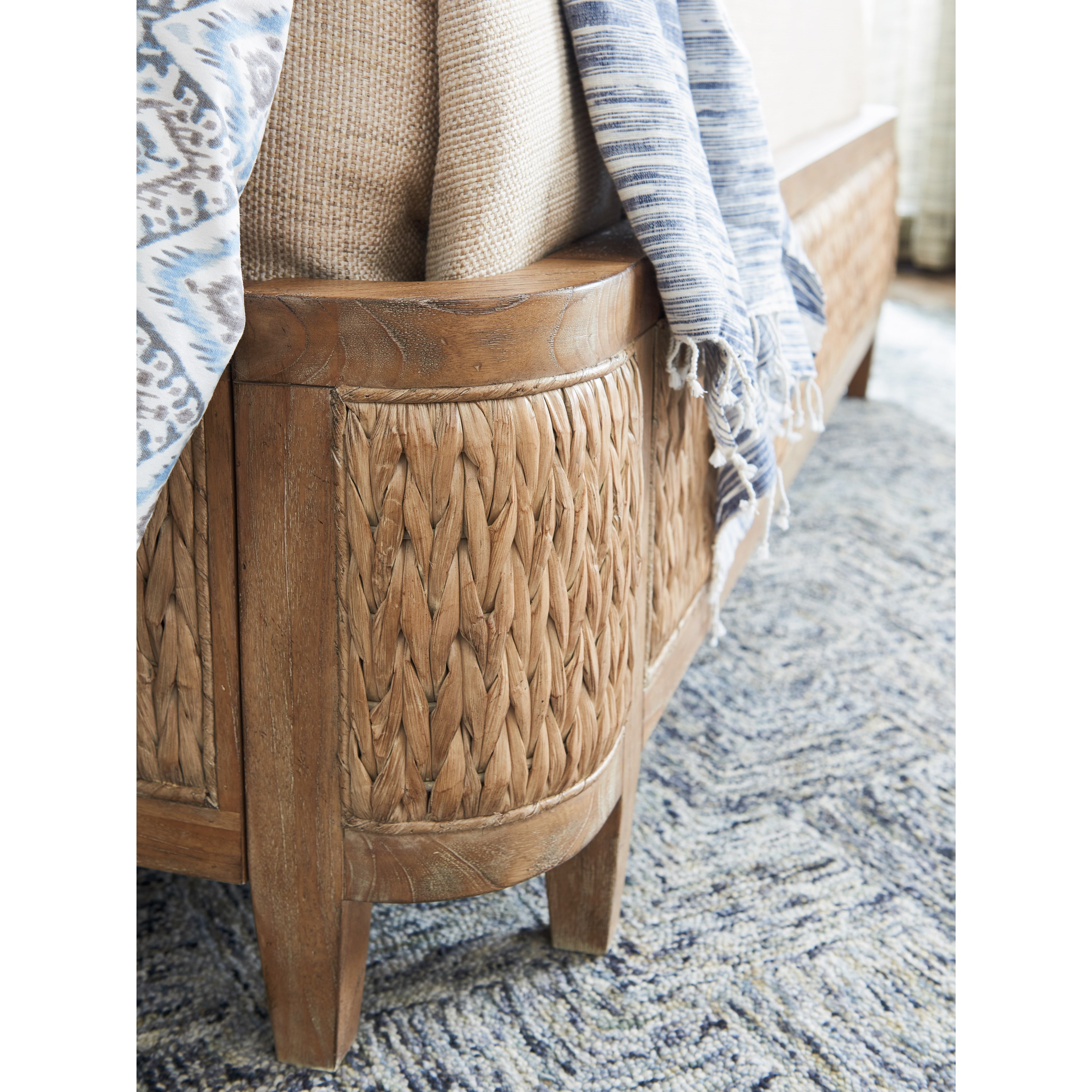 Tommy Bahama Home Los Altos 566134C Ivory Coast King Size Bed with